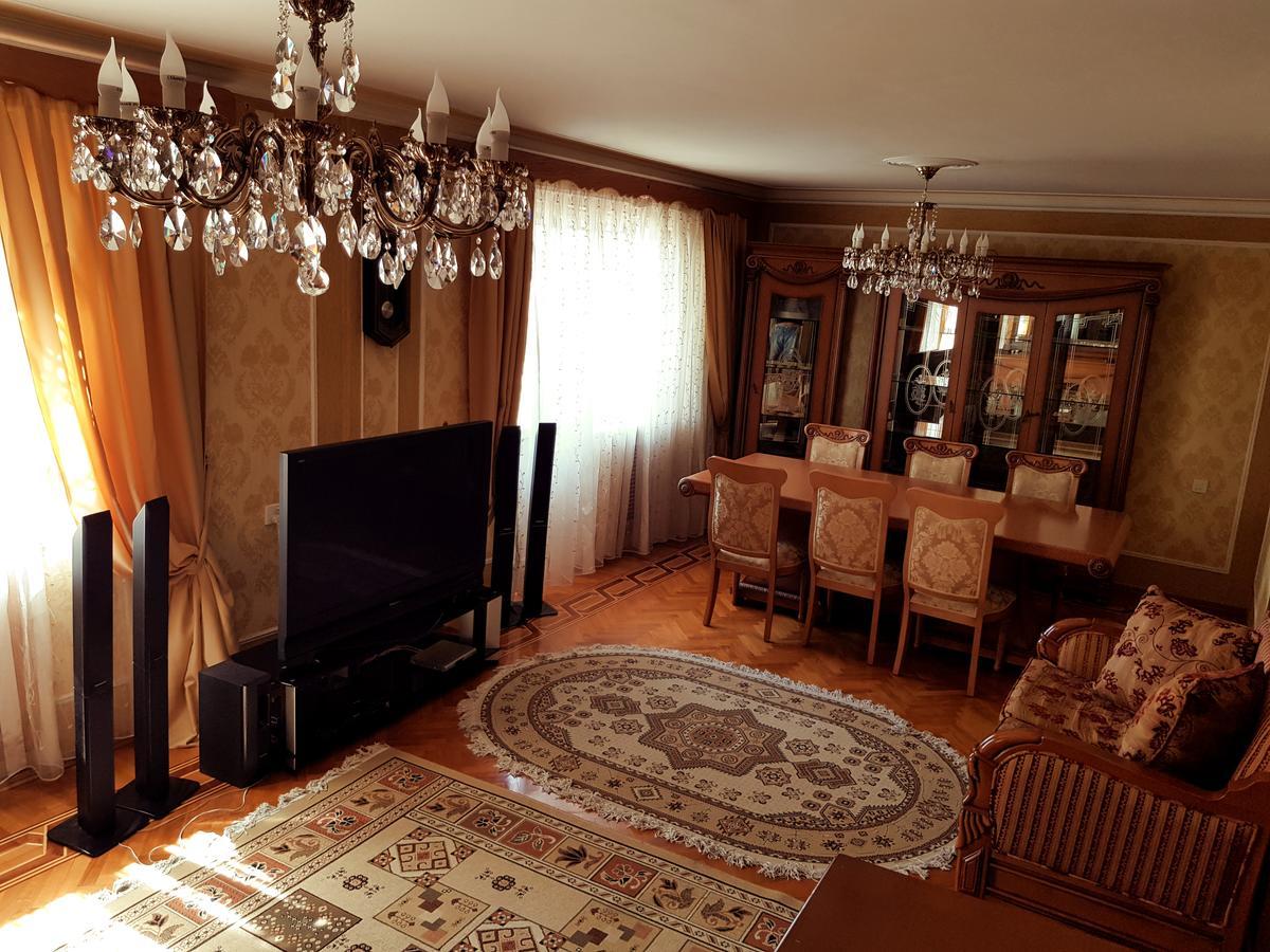 Gold Wall Apartment Baku Exteriér fotografie